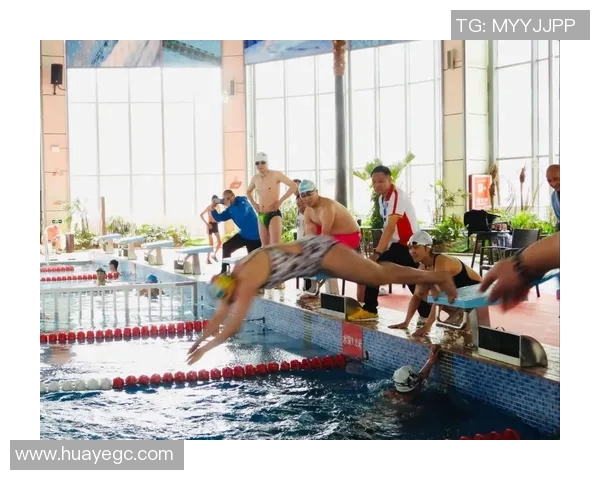 激情澎湃的游泳比赛精彩瞬间，突破极限速度的较量与激烈角逐